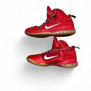 Nike Lebron 9 Christmas edition shoes MEN SIZE 11
